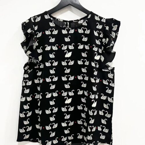 Blusa Negra Cisnea Blancos Volantes