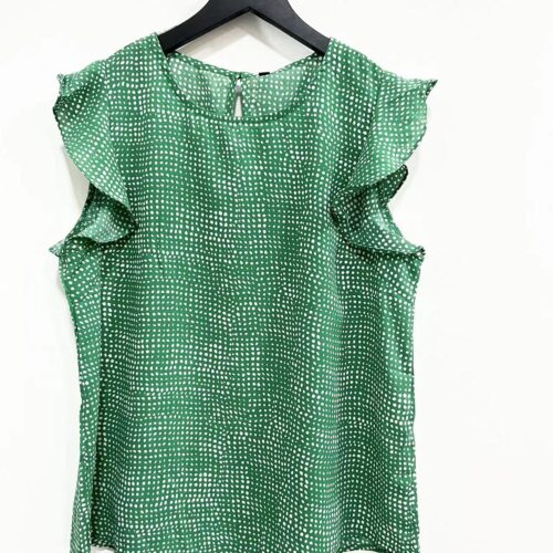Blusa Verde con Punto Blancos Volantes