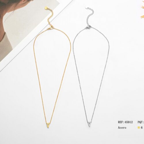 Collar Acero Inicial "V"
