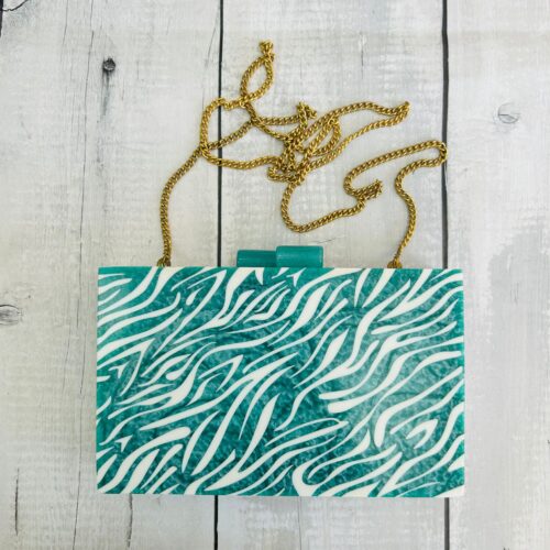 Bolso Cluth Rígido Nacarado Cebra Turquesa y Blanco