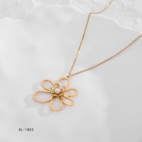 Collar Acero Dorado Flor