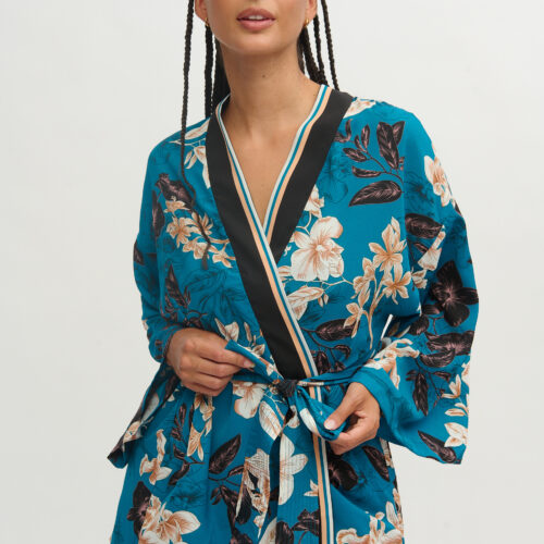 Kimono Corto Azul Estampado Flores