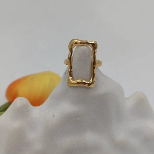 Anillo Acero Rectangular Dorado