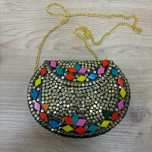 Bolso Rígido Redondo Con Piedras Dorado
