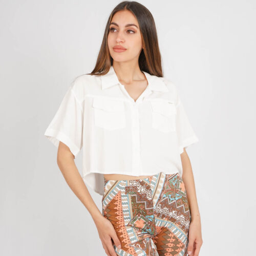 Camisa Top Corta Manga Corta Detalle Bolsillos