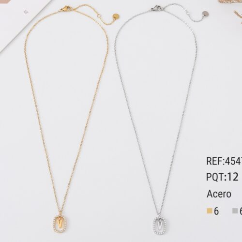 Collar Acero Inicial ´´V´´