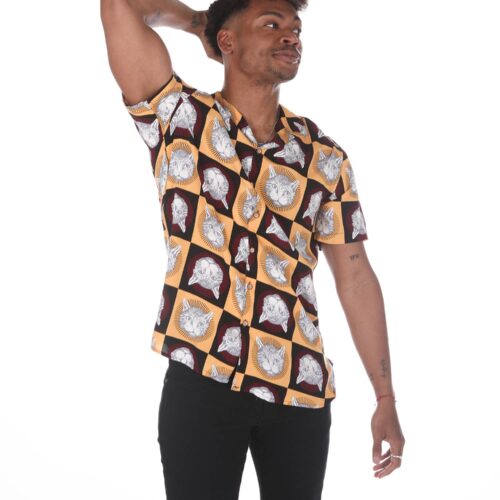 Camisa Hawaiana Mostaza Manga Corta  Estampado Gatos