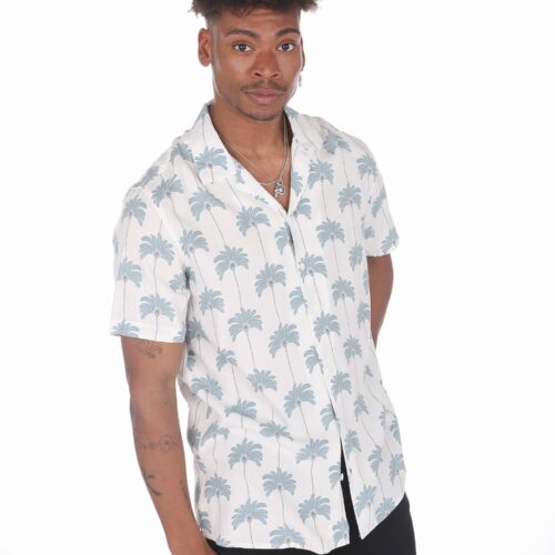 Camisa Hawaiana Blanco Manga Corta  Estampado Palmeras