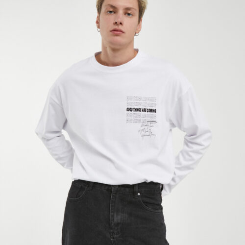 Camiseta Blanca Manga Larga Oversize Letras