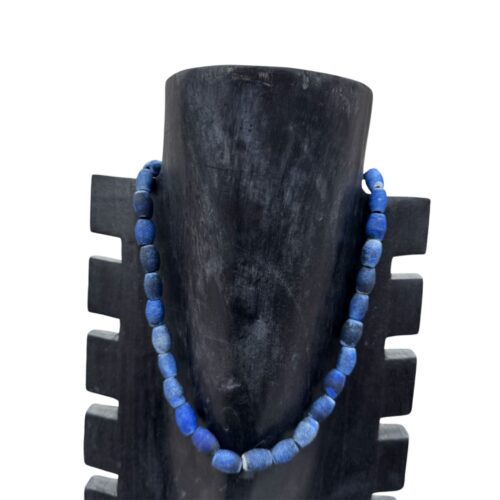 Collar Azul Marino de Bolas