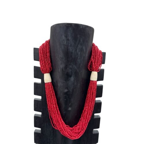 Collar Bolitas Rojas Detalle Madera