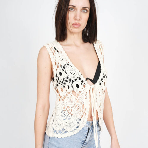 Chaleco Blanco Corto Crochet Diseño Flores con Tira