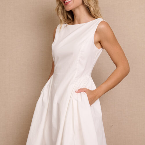 Vestido Corto Blanco Escote Barco Falda Voluminosa  Manga Sisa Bolsillos