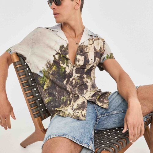 Camisa Hawaiana con Estampado Digital