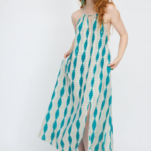 Vestido Largo Cuello Halter Estampado con Bordado