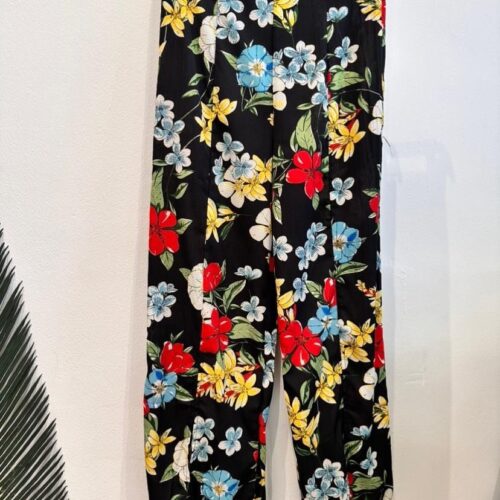 Pantalón Negro Estampado Flores