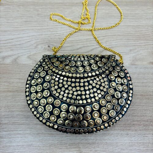 Bolso Rígido Tachuelas Doradas