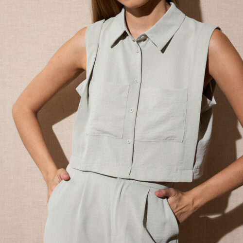 Camisa Corta Verde Claro Bolsillos