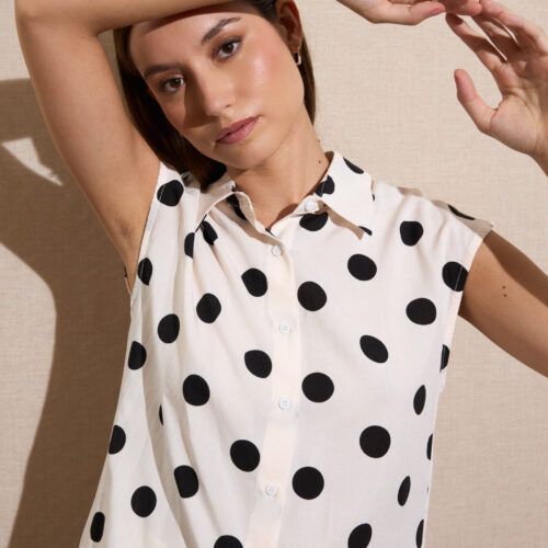 Camisa Beige Lunares Negros Grandes