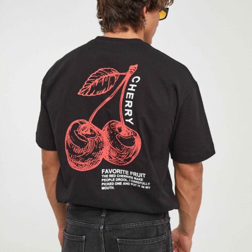 Camiseta Negra Manga Corta Cherry