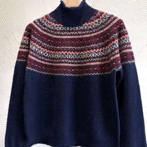 Jersey Azul Oscuro Cuello Semi Alto