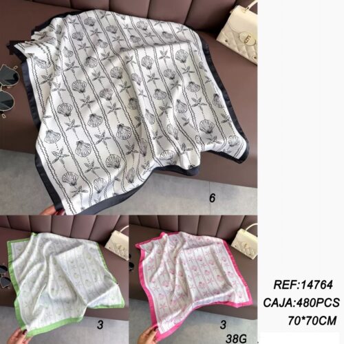Fular Cuadrado Estampado Conchas 70x70cm
