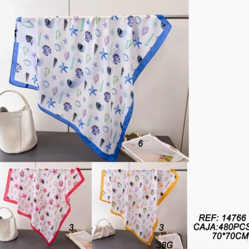Fular Cuadrado Estampado Conchas 70x70cm