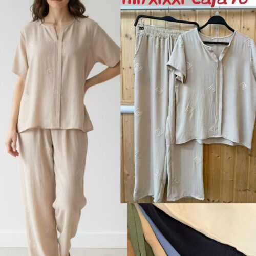 Conjunto Blusa Manga Corta  y Pantalón  Estampado