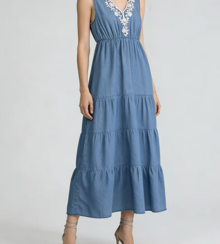 Vestido Midi Estilo Vaquero Sin Mangas y Bordado en Escote