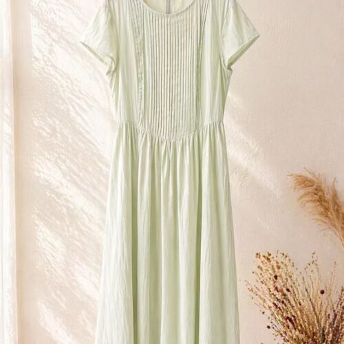 Vestido Verde  Largo Manga Corta Escote Redondo Detalles Plisados