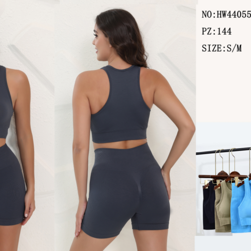Conjunto Deportivo Top y Pantalón Corto