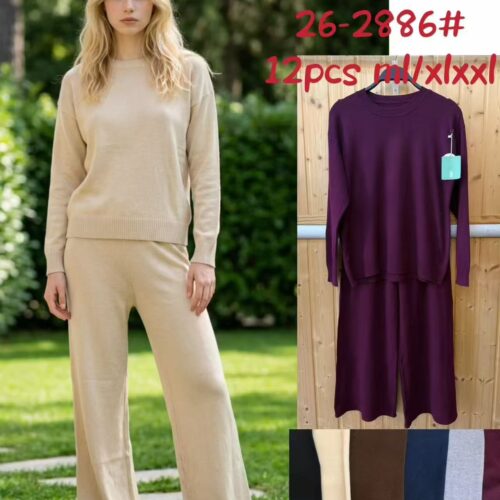 Conjunto de Punto Jersey  Escote Redondo  y Pantalón