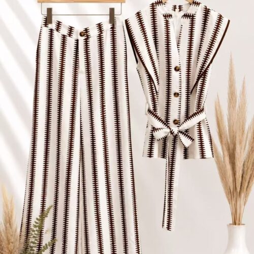 Pantalón Largo Ancho Crudo con Marrón  Estampado Rayas Verticales